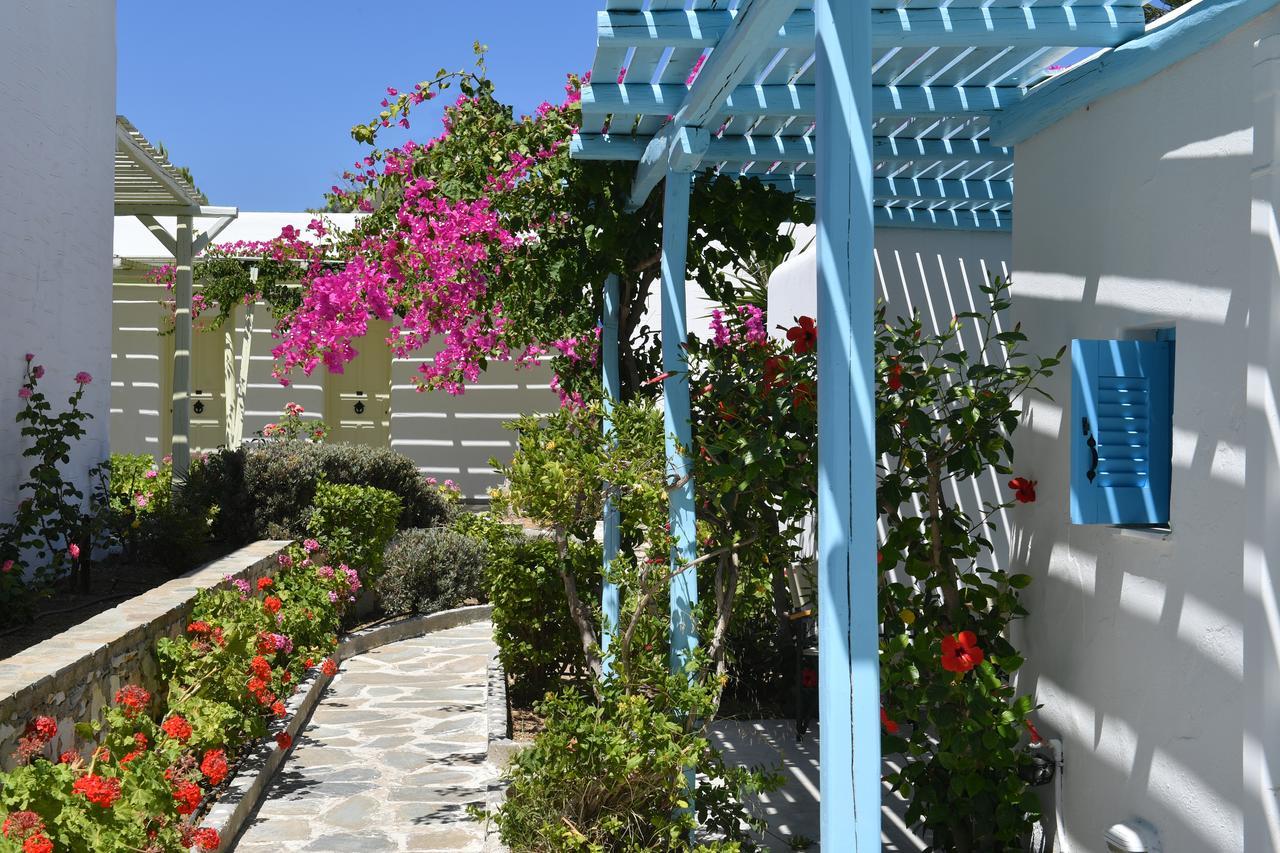 Surfing Village Paros 酒店 3*