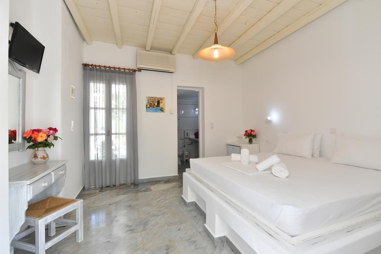 Surfing Village Paros 酒店